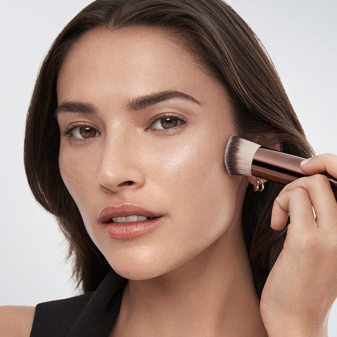 Vanish™ Seamless Finish Foundation Brush