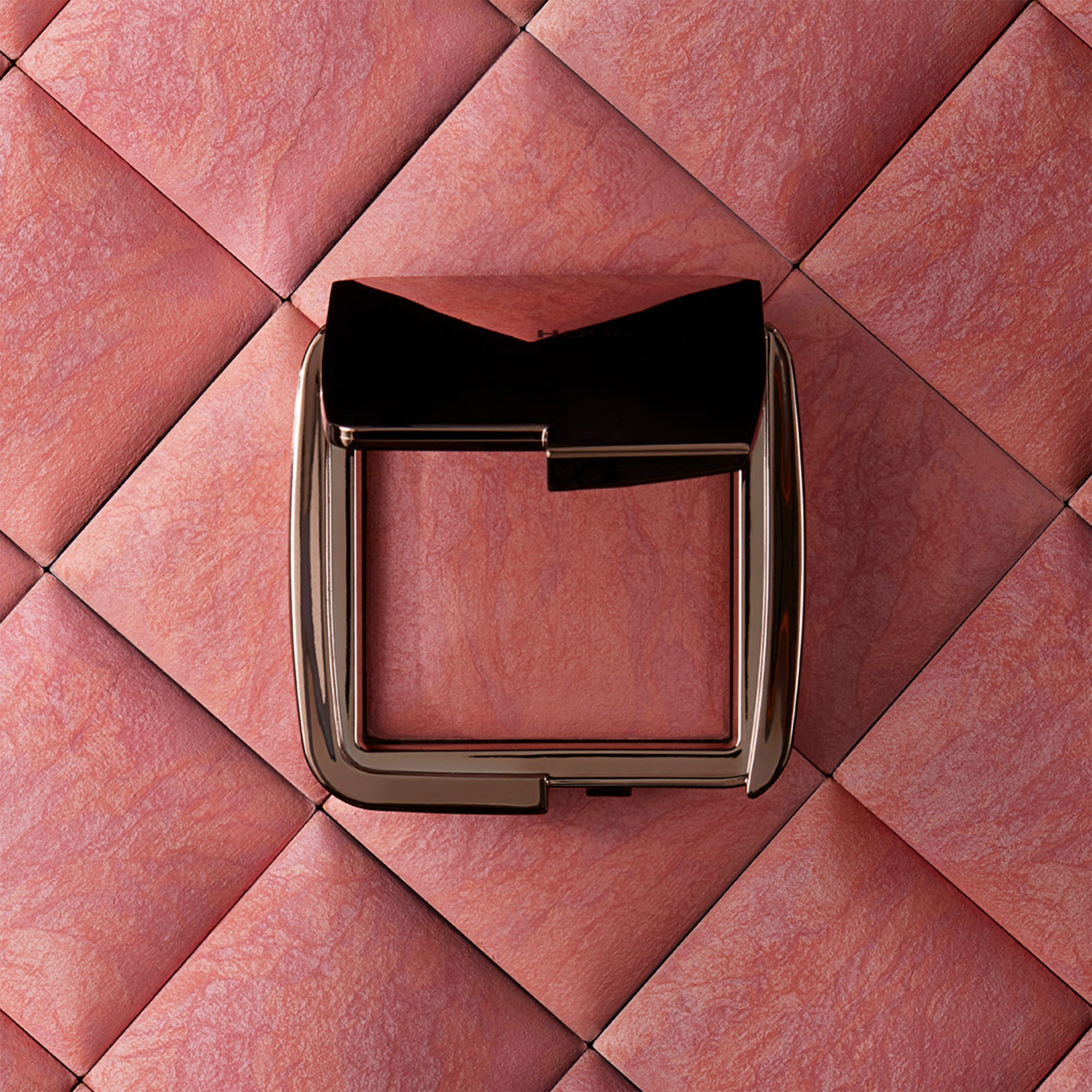 Ambient™ Lighting Blush | Natural, Radiant Finish | Hourglass UK